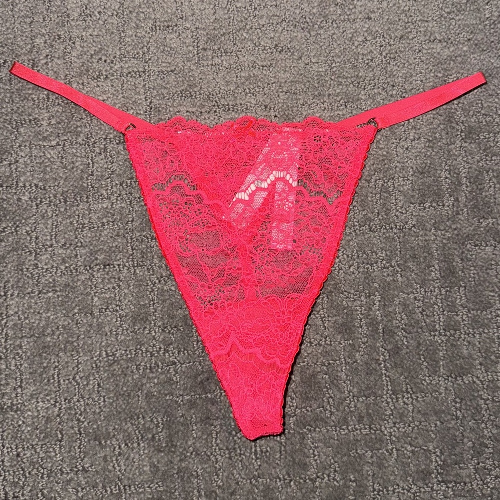 Victoria’s Secret Hottie Pink Dream Angels Lace V-String Panty Thong - Medium - Picture 4 of 5